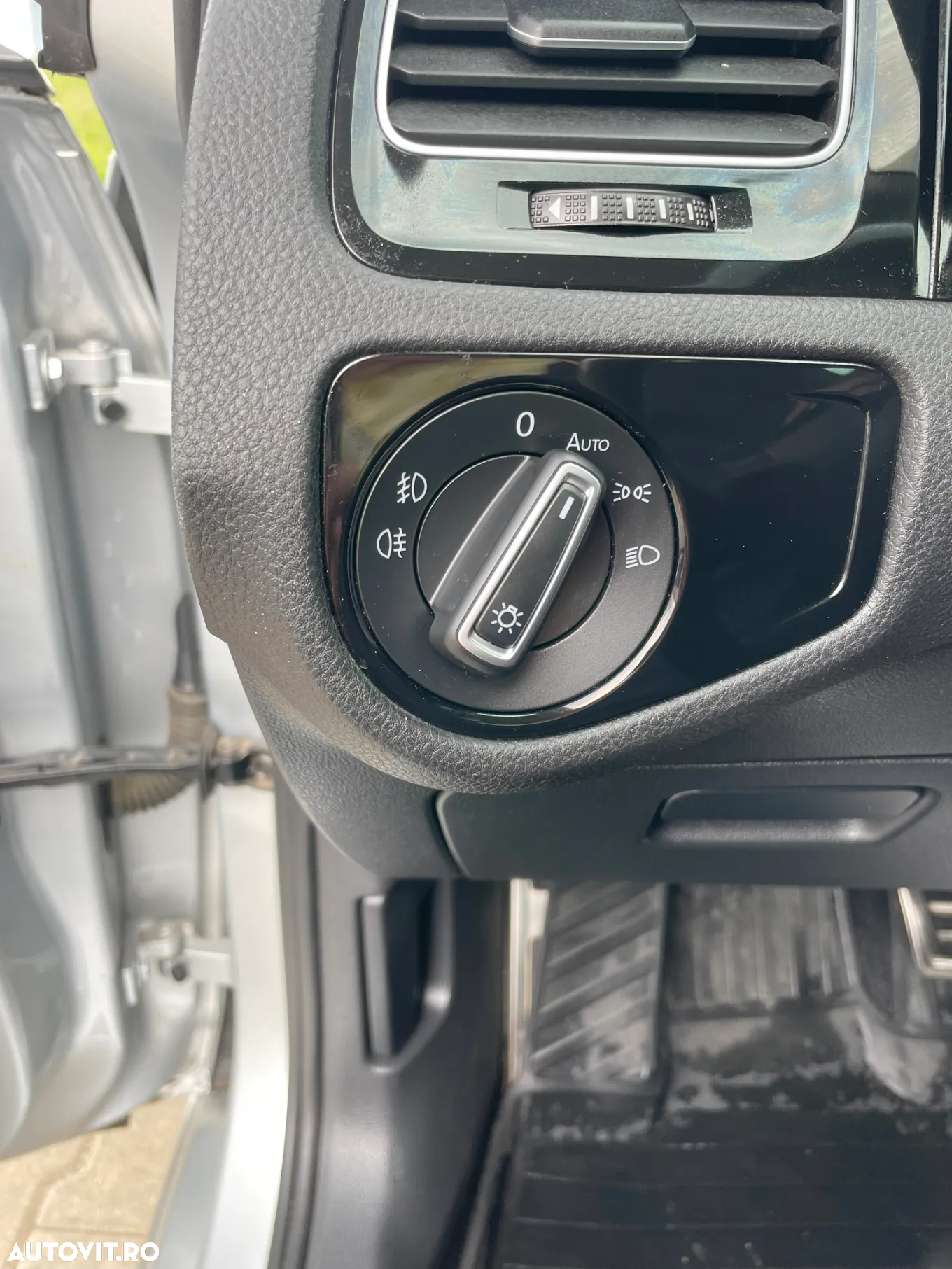 Volkswagen Golf Variant 1.6 TDI SCR DSG IQ.DRIVE - 17