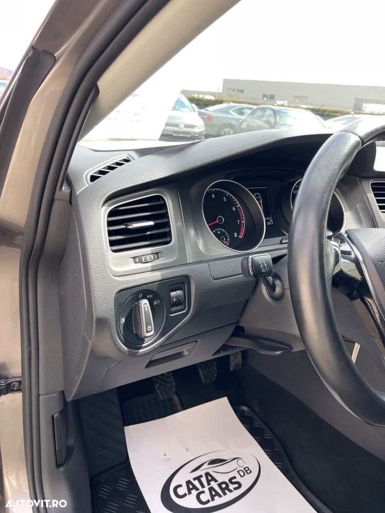 Volkswagen Golf 1.2 TSI BMT Comfortline - 33