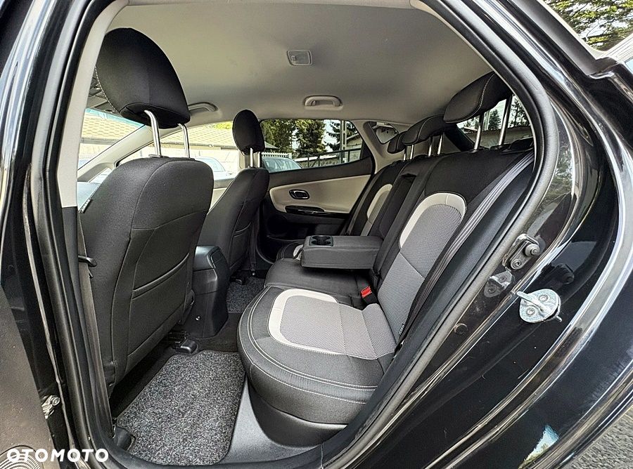 Kia Ceed 1.4 CVVT Dream-Team Edition - 17