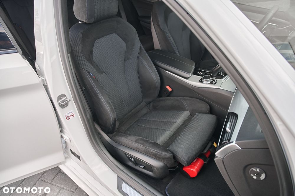 BMW Seria 5 520d xDrive M Sport sport - 28