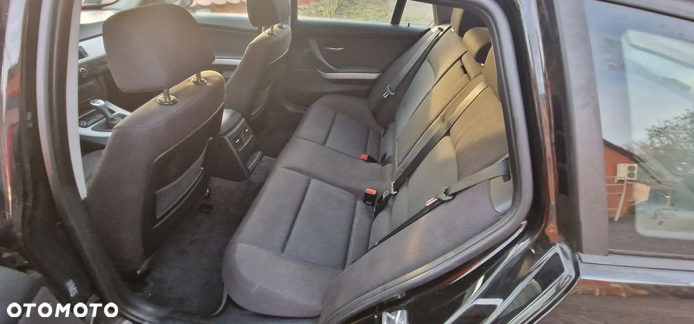 BMW Seria 3 320d - 11