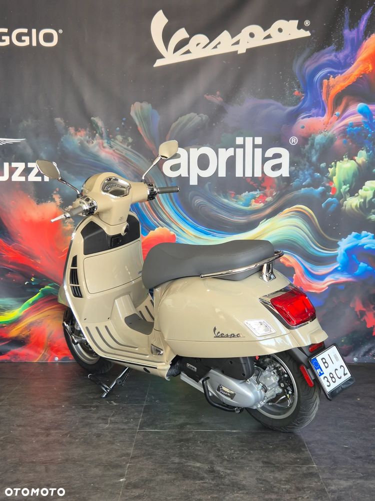 Vespa GTS - 9