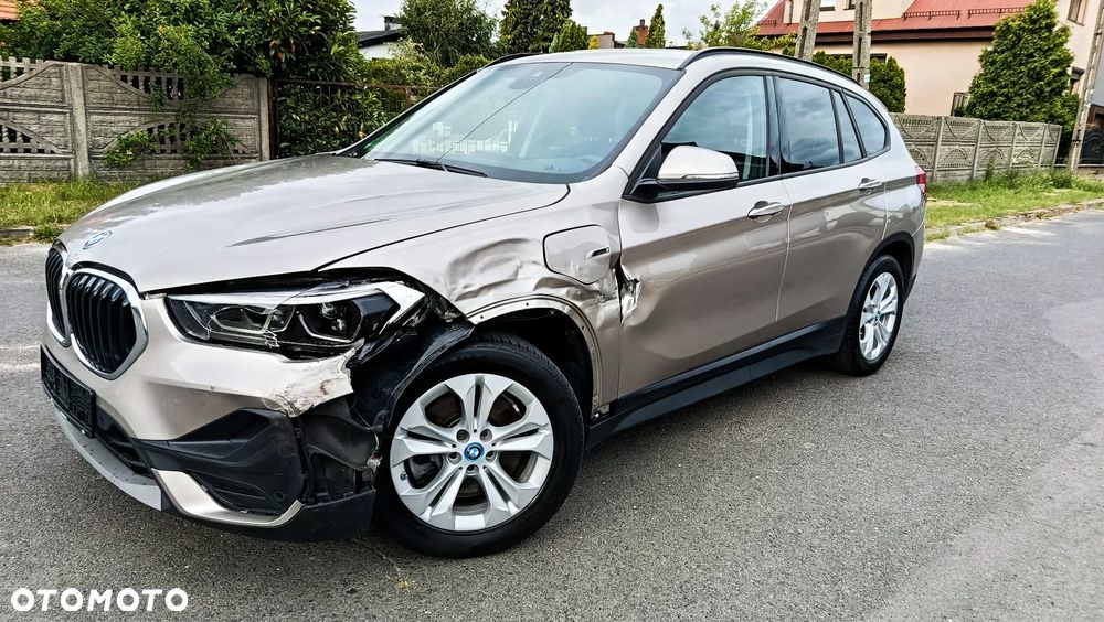 BMW X1 xDrive25e Advantage - 3