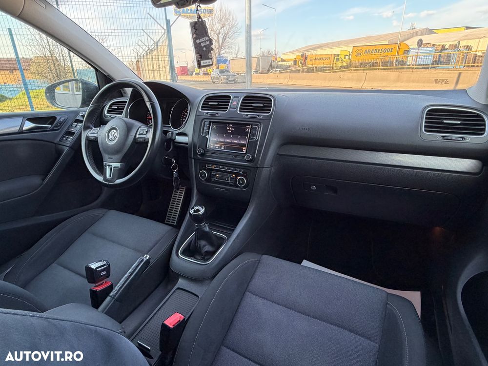 Volkswagen Golf - 35