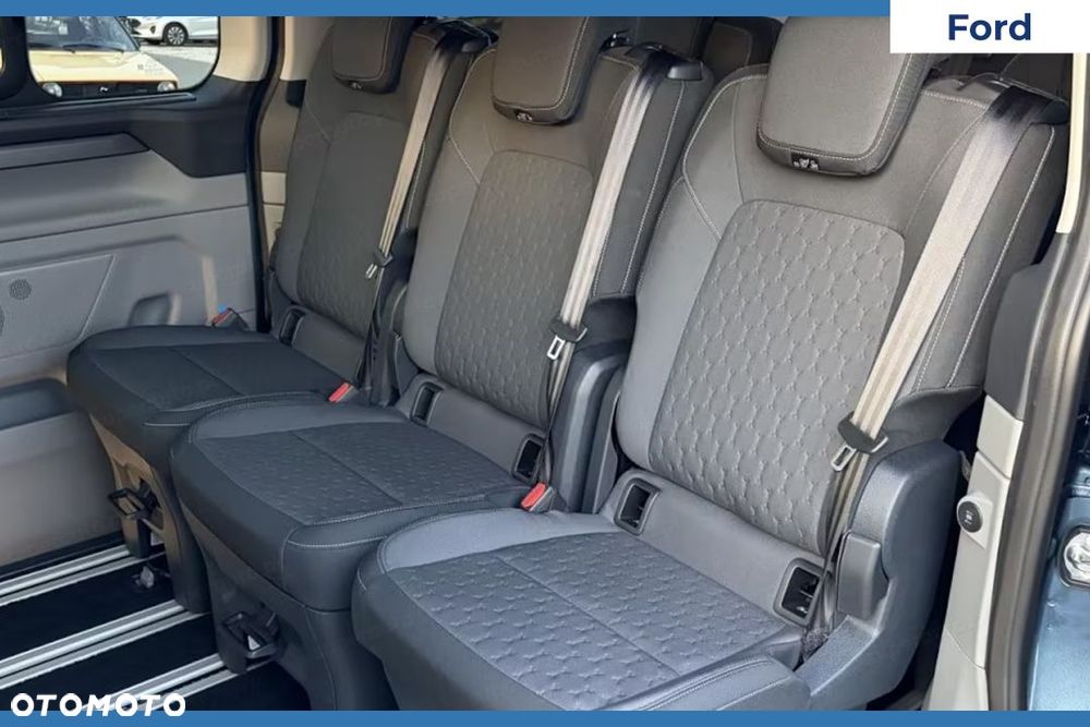 Ford Tourneo Custom - 9