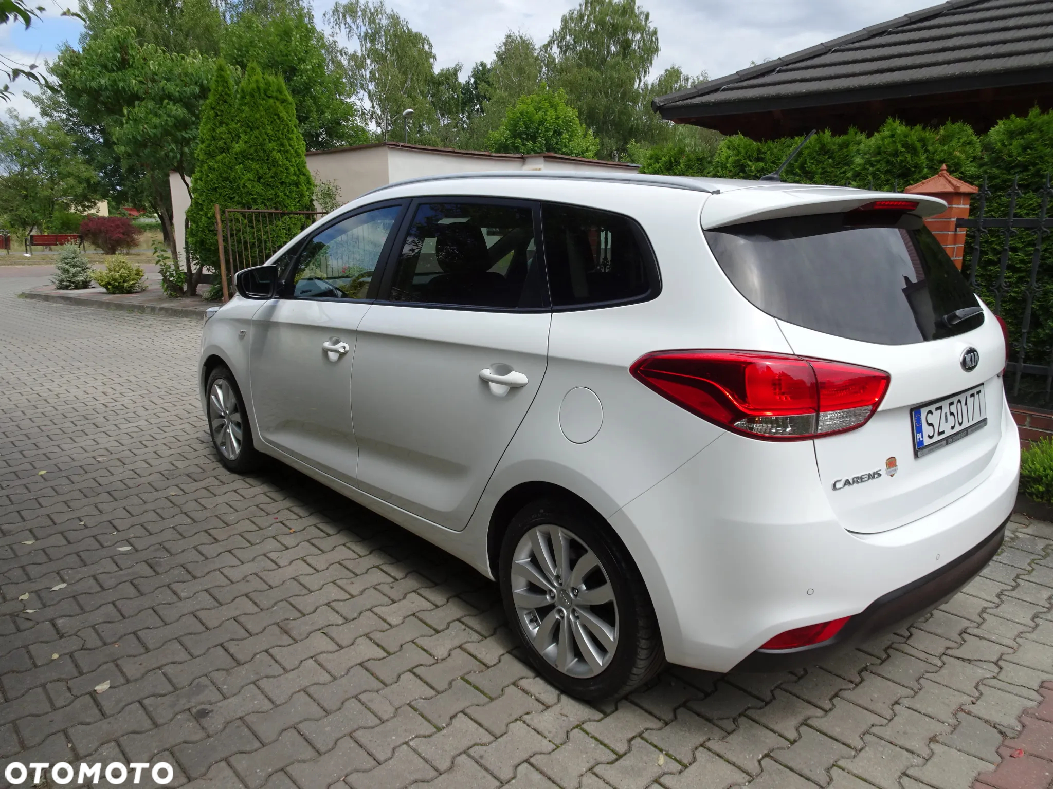 Kia Carens - 20