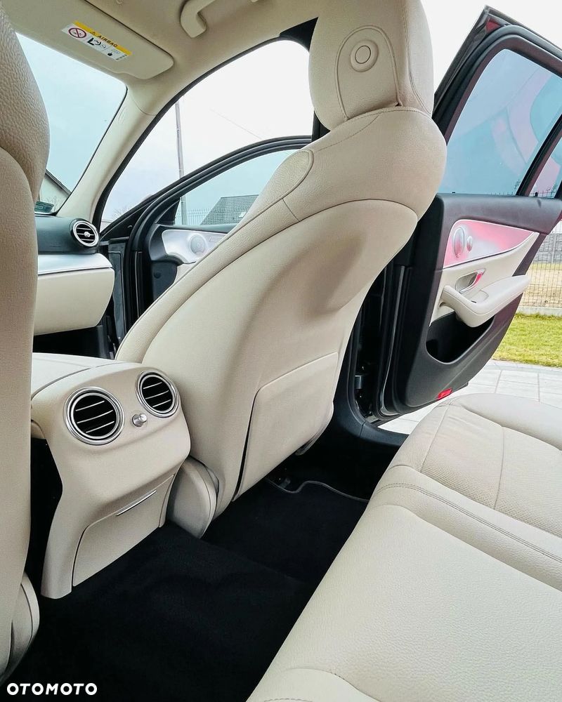 Mercedes-Benz Klasa E 220 d 4-Matic All-Terrain - 11