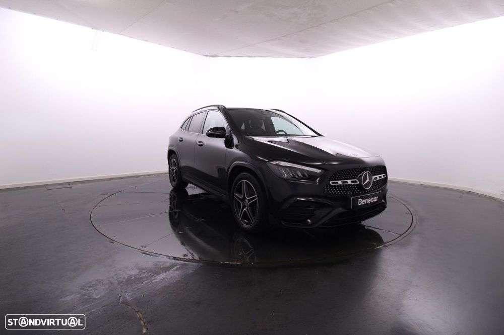 Mercedes-Benz GLA 180 d AMG Line - 12