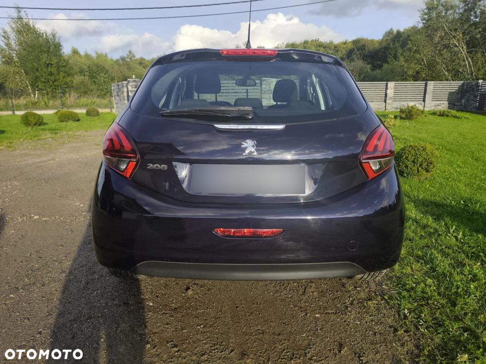 Peugeot 208 - 6