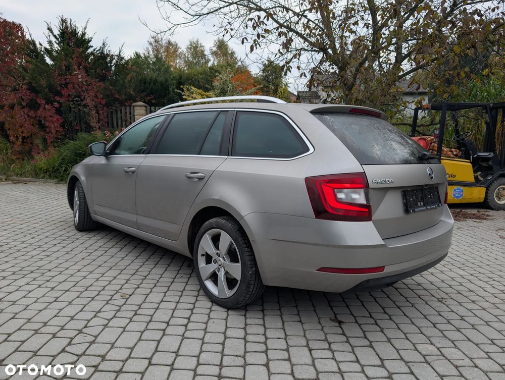 Skoda Octavia 2.0 TDI Ambition DSG - 3
