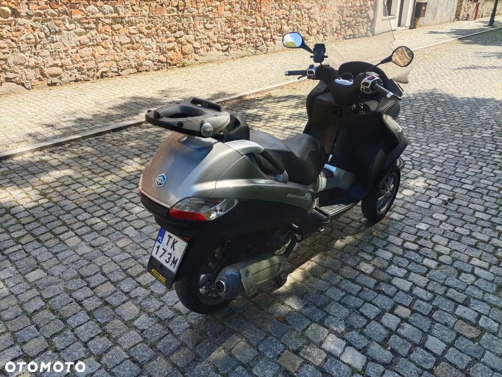 Piaggio MP-3 - 2