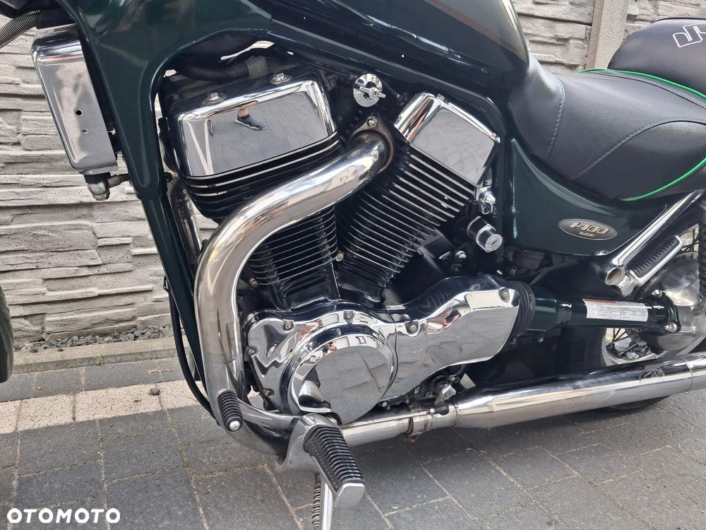 Suzuki Intruder - 12