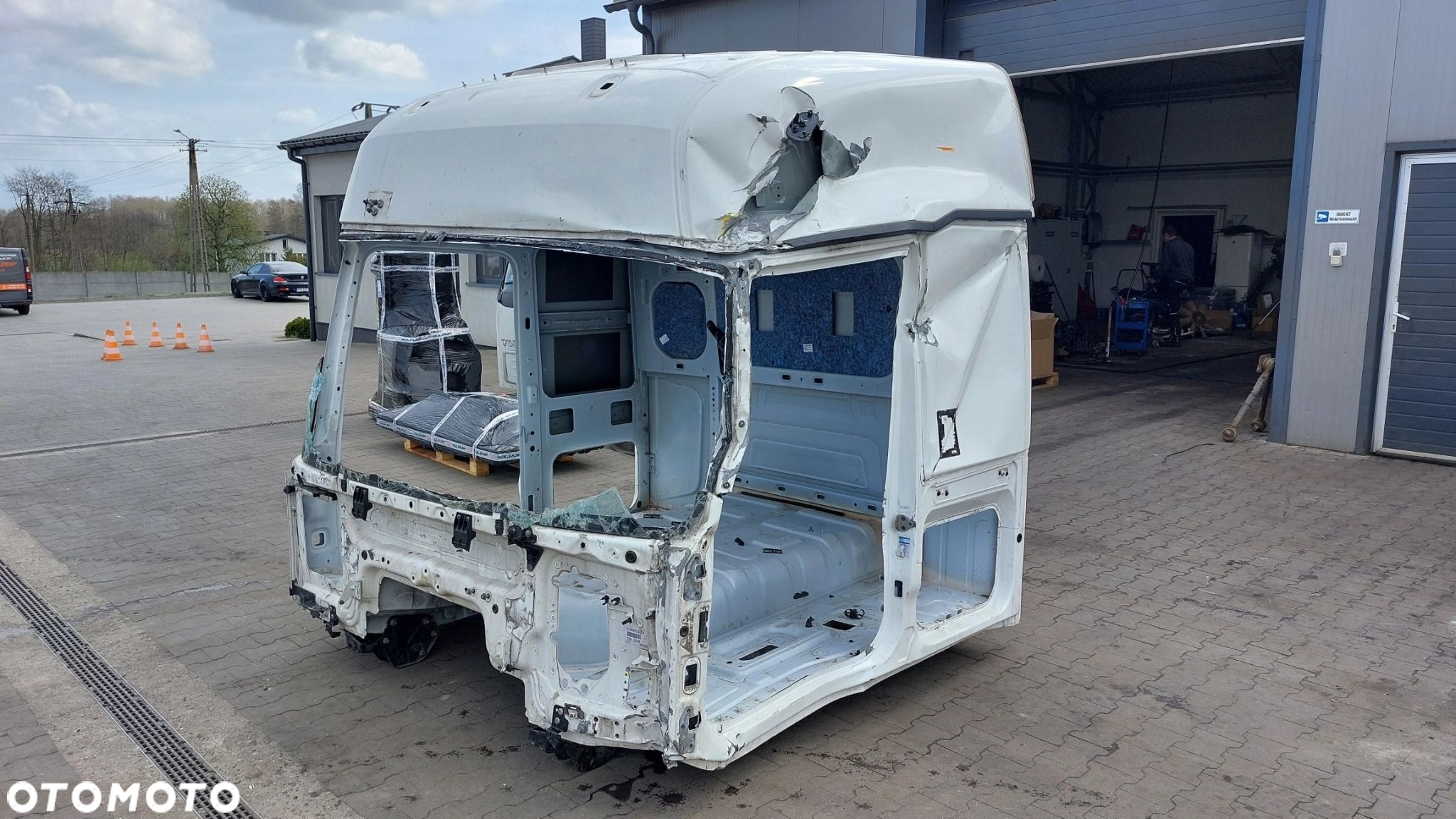RENAULT GAMA T RANGE 460 DTI ELEMENT KABINY USZKODZONA - 5