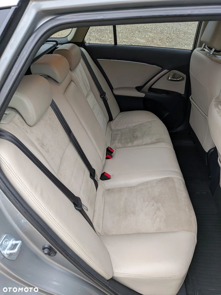 Toyota Avensis 2.0 Prestige EU5 MS - 8