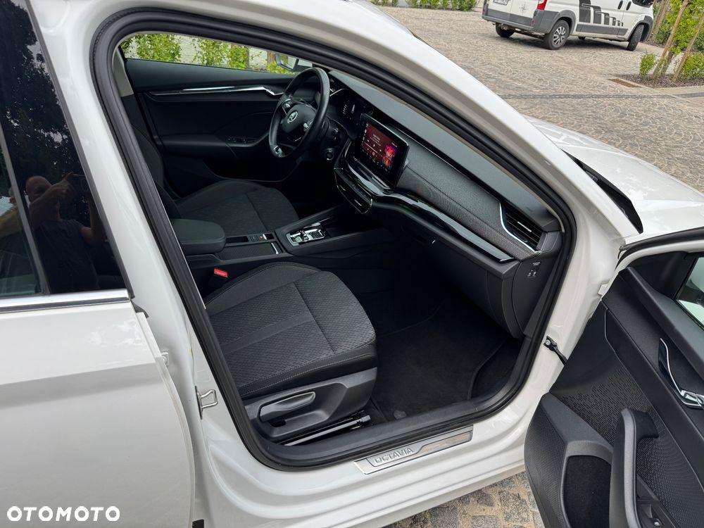 Skoda Octavia 2.0 TDI Style DSG - 7