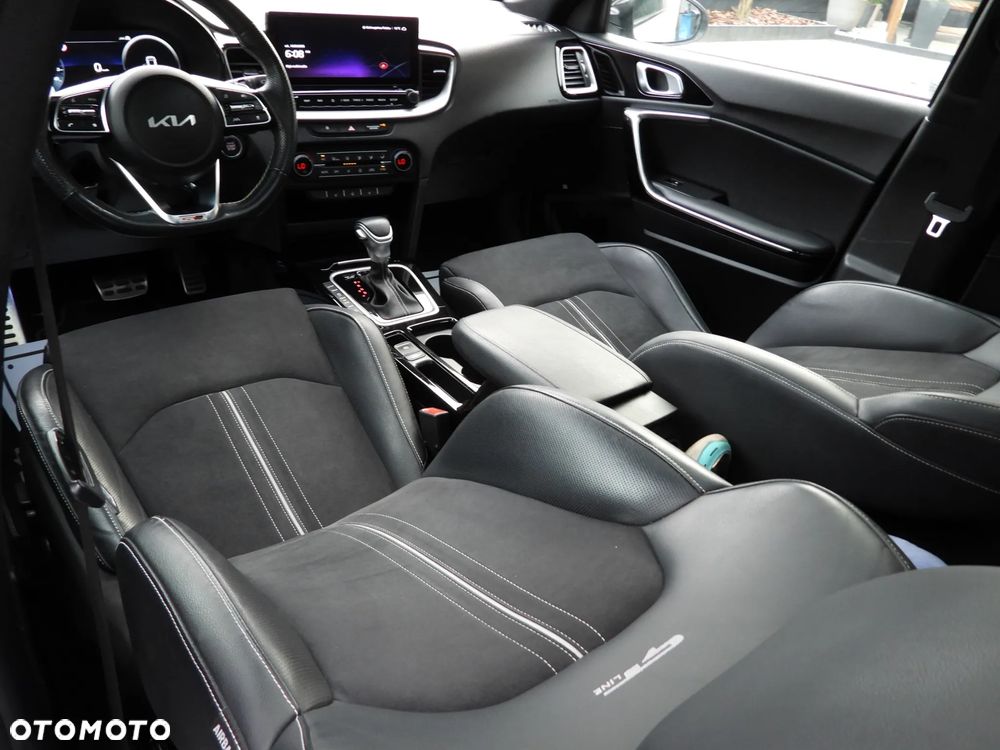 Kia ProCeed 1.5 T-GDI DCT7 OPF GT LINE - 33