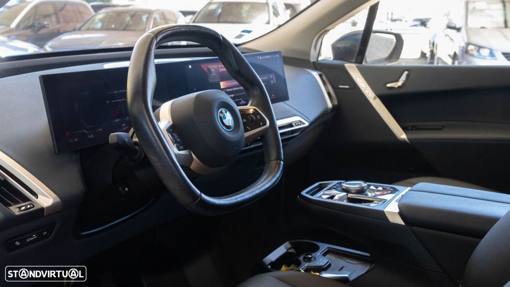BMW iX xDrive 40 - 5