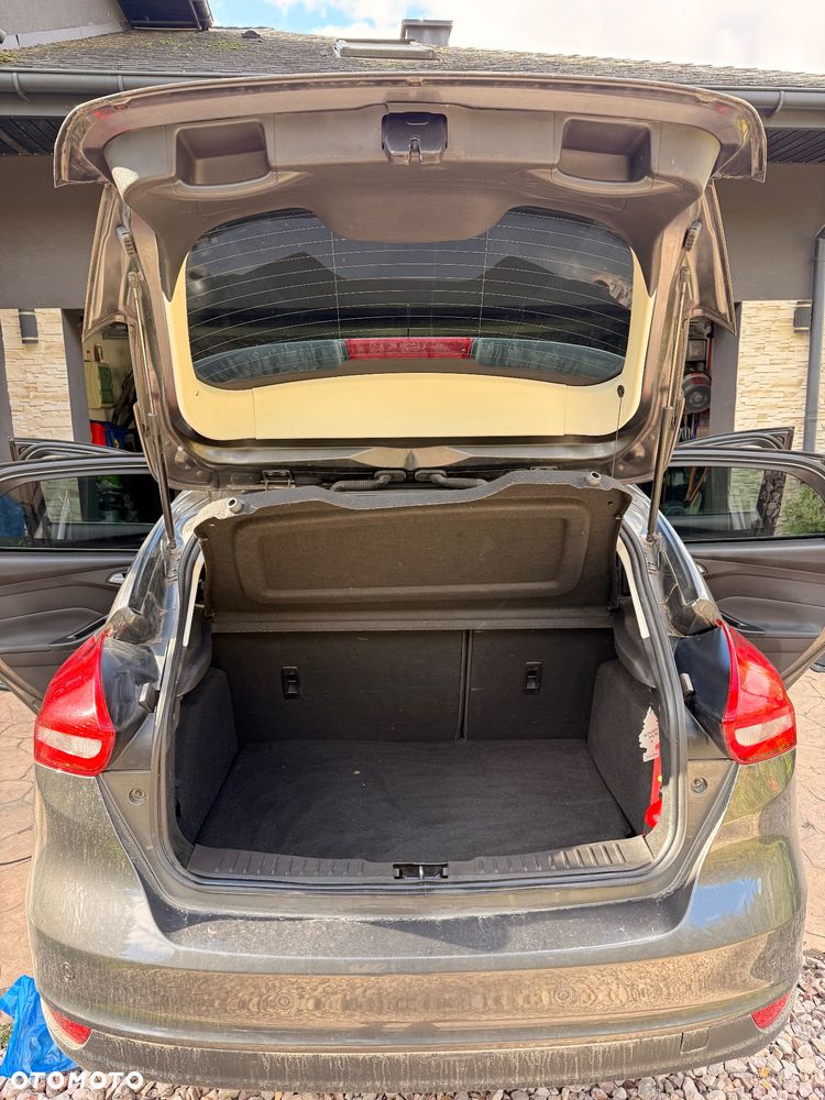Ford Focus 1.0 EcoBoost Titanium - 12