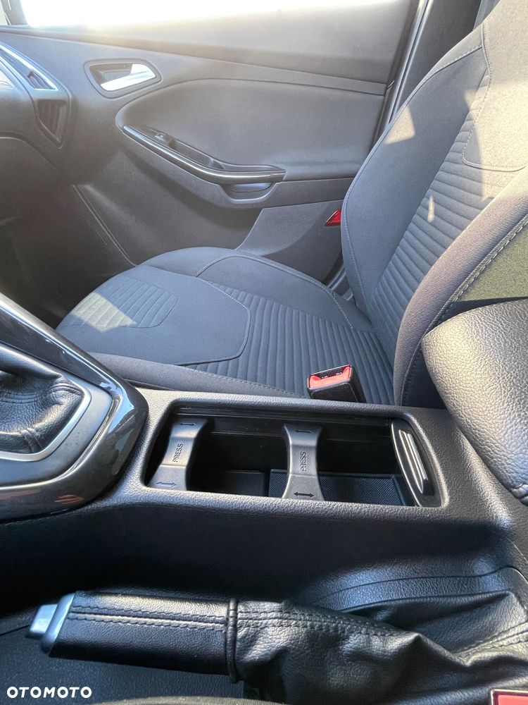Ford Focus 1.5 EcoBoost Titanium ASS - 31