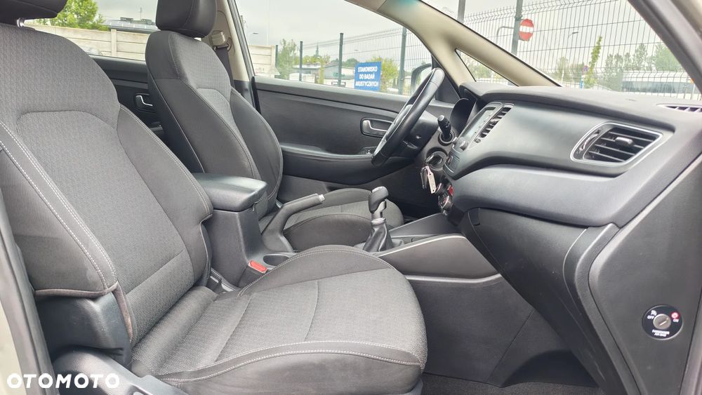 Kia Carens 1.6 GDI ISG Vision - 34