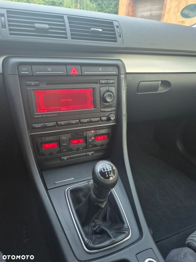 Audi A4 Avant 2.0 TDI - 14