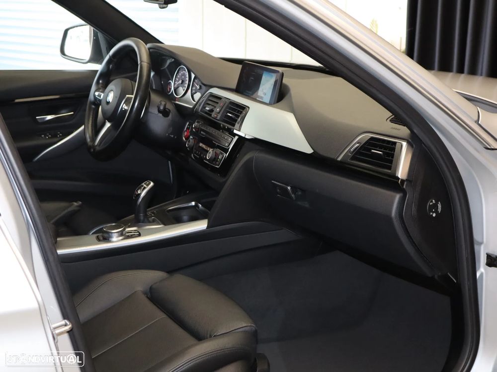 BMW 320 d EfficientDynamics Line Sport Auto - 19