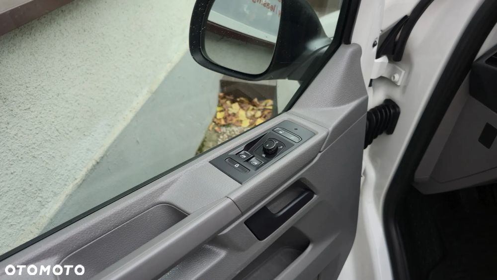 Volkswagen Transporter - 7