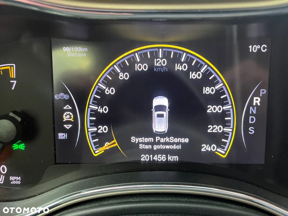 Jeep Grand Cherokee - 34