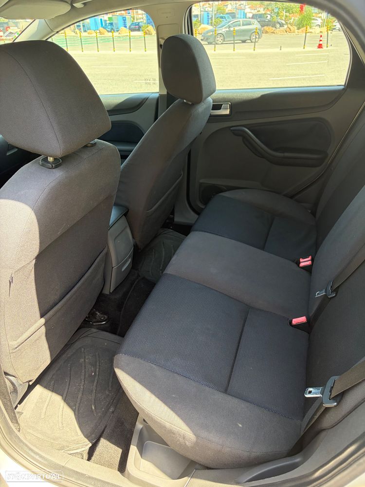 Ford Focus 1.6 TDCi Sport - 9