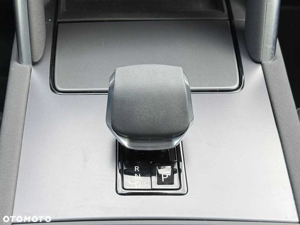 Land Rover Discovery Sport D200 - 13