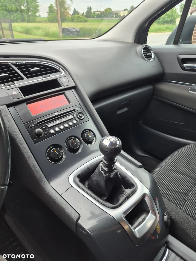 Peugeot 5008 - 17