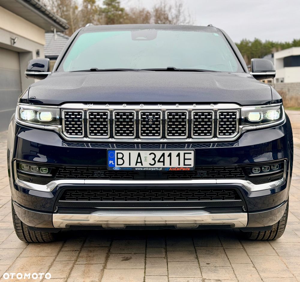 Jeep Grand Wagoneer - 14