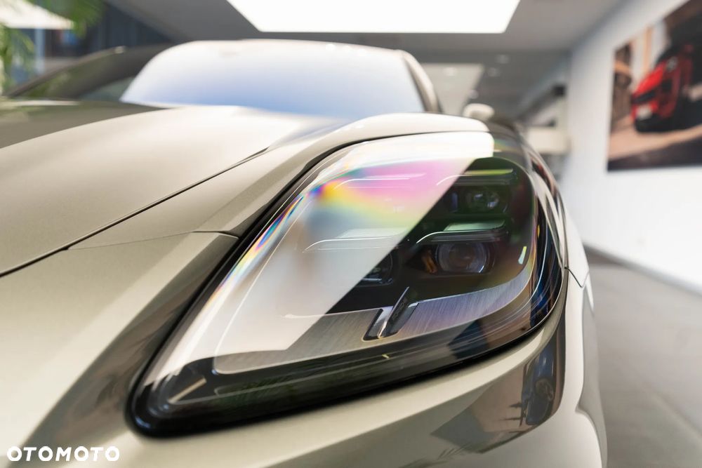 Porsche Panamera 4 E-Hybrid PHEV - 29