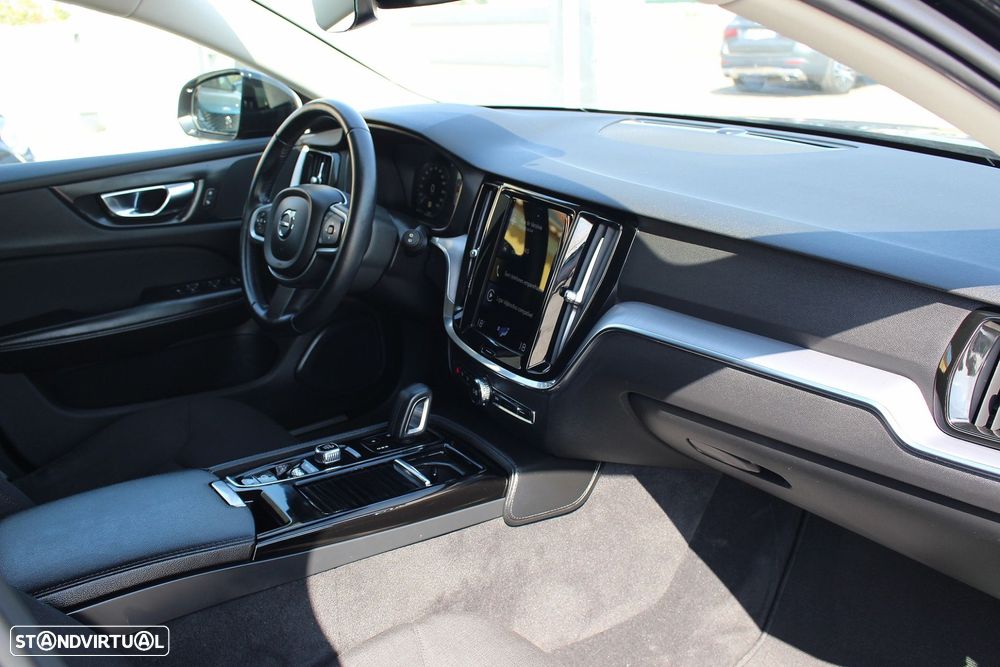 Volvo V60 2.0 T6 AWD TE R-Design Expression - 41
