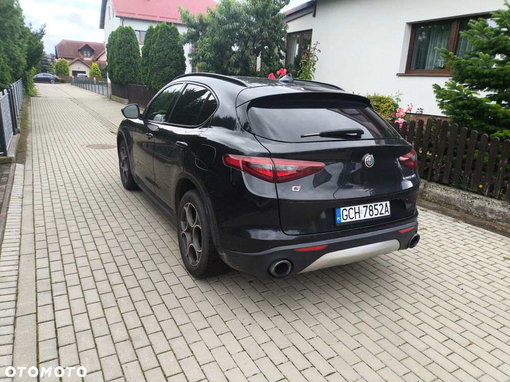 Alfa Romeo Stelvio 2.0 Turbo Executive Q4 - 1