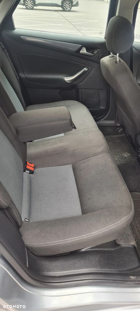 Ford Mondeo - 8