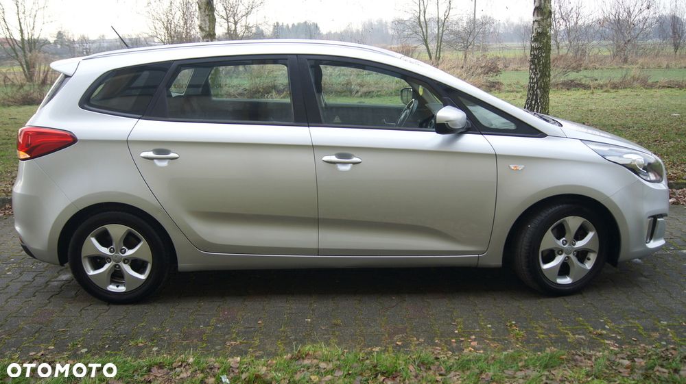 Kia Carens 1.6 GDI M - 25
