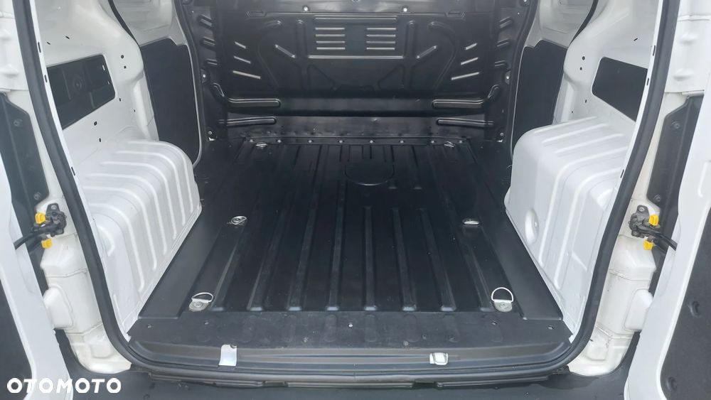 Fiat Fiorino Cargo SX 1.3 Multijet Salon PL 2xDrzwi 17 tys. km F. VAT-23 VAT-1 - 37