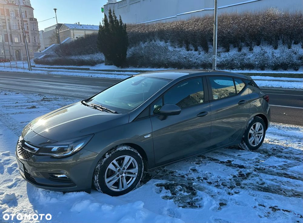 Opel Astra 1.4 T Enjoy S&S - 10