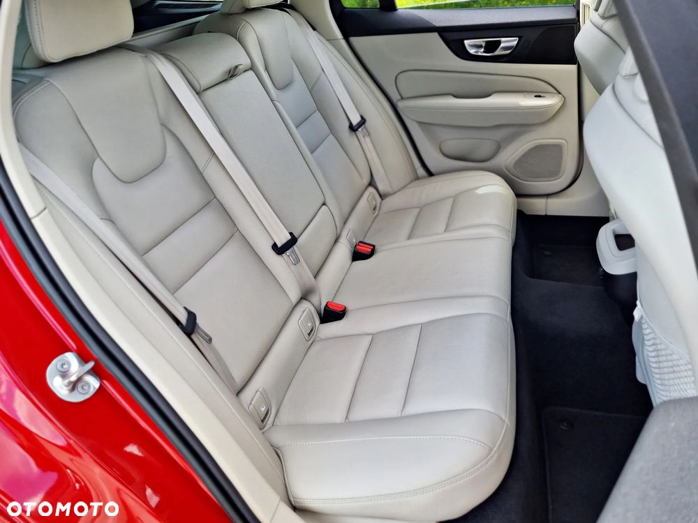 Volvo V60 B4 D Geartronic Momentum Pro - 26