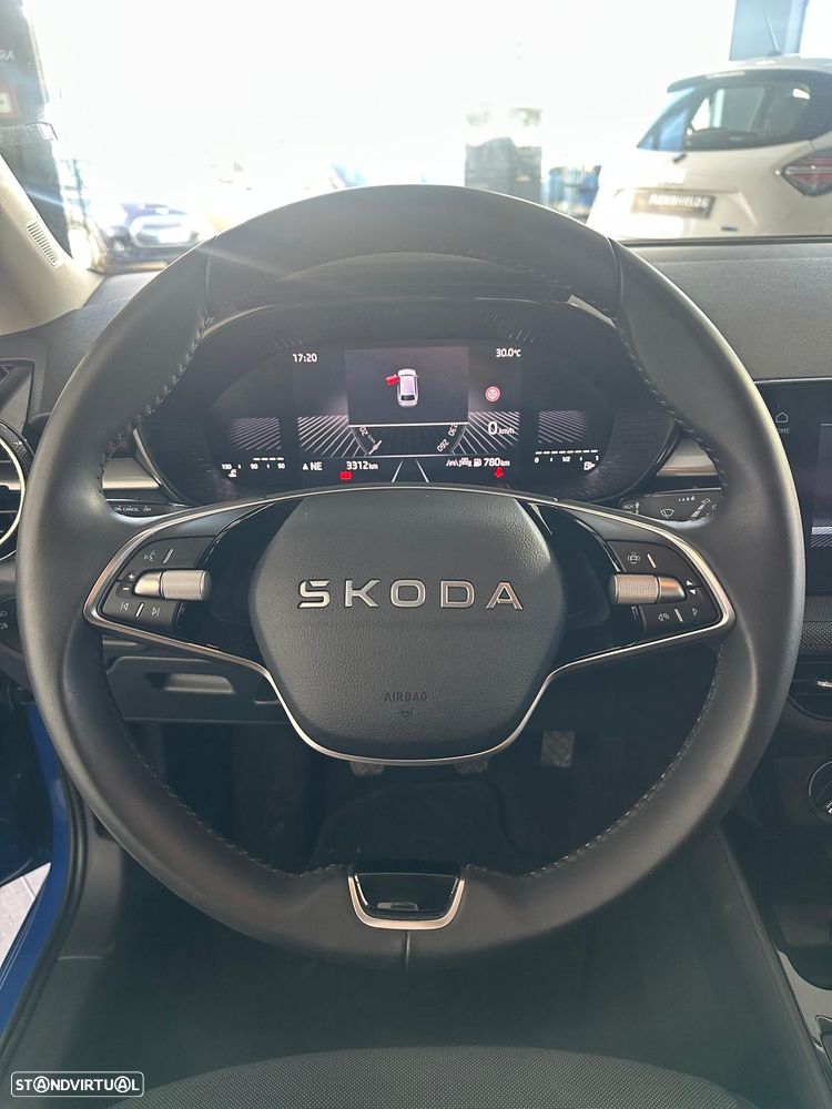 Skoda Fabia 1.0 TSI Active - 11