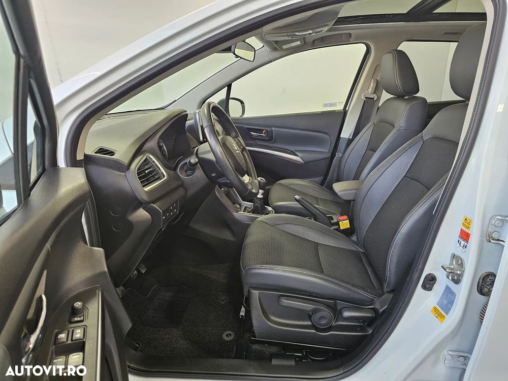Suzuki S-Cross 1.4 Boosterjet AllGrip MHEV Luxus - 6