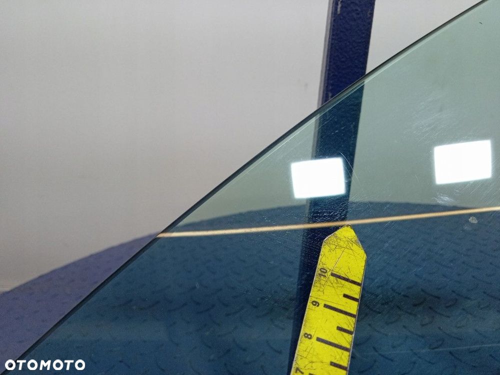 MERCEDES CLK W209 SZYBA  TYŁ PRAWA - 5