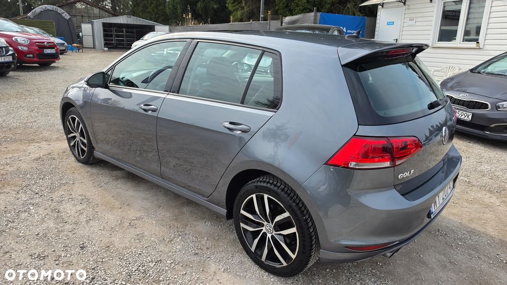 Volkswagen Golf - 31