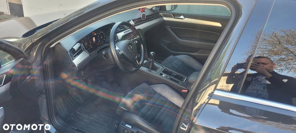 Volkswagen Passat - 10