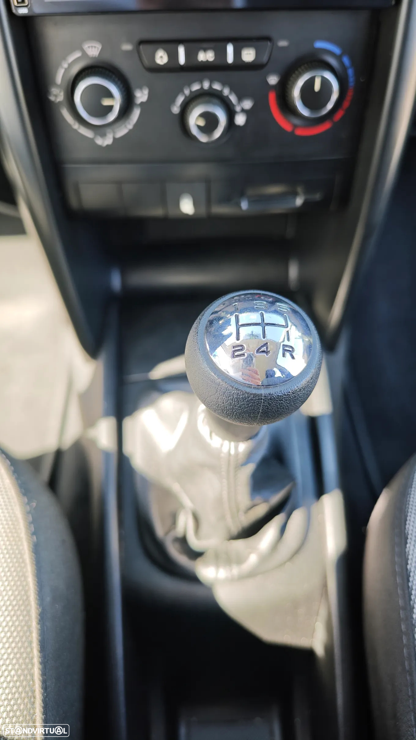 Peugeot 207 1.4 16V Active - 8