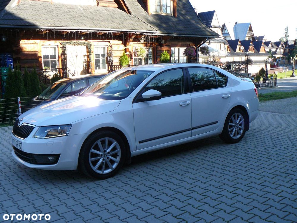 Skoda Octavia 1.6 TDI Elegance DSG - 1