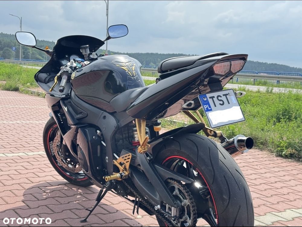 Yamaha R6 - 3