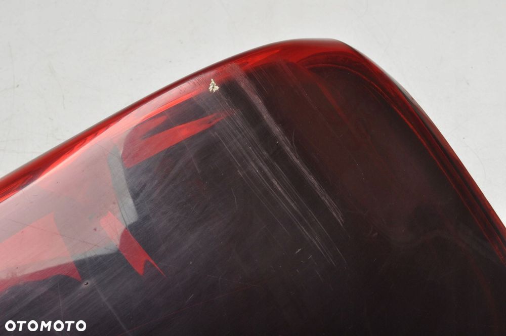 ISUZU D-MAX II LAMPA PRAWA TYLNA PRAWY TYŁ - 8