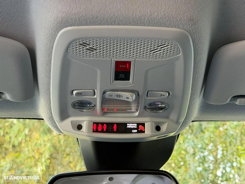Peugeot 208 1.2 PureTech Allure - 37